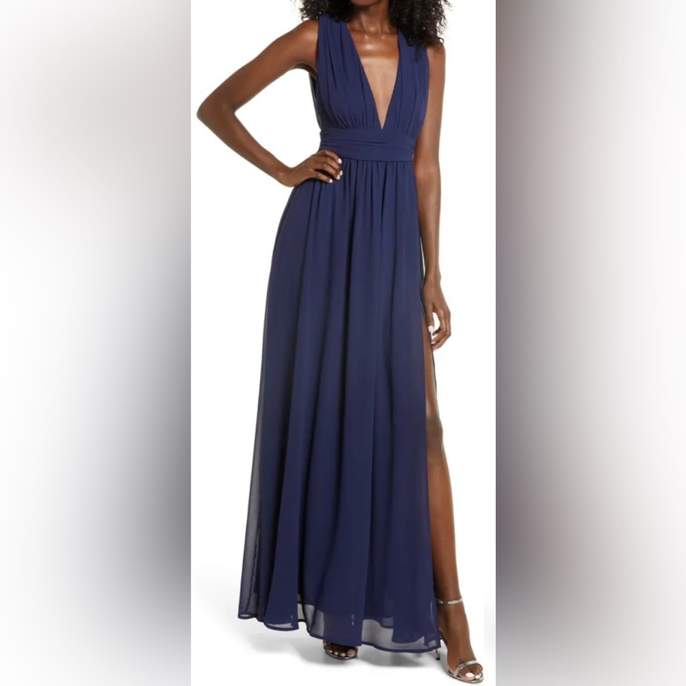 NWT Lulus V-neck Maxi Dress